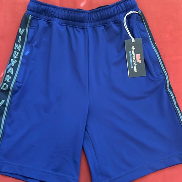 NWT Vineyard Vines Boys performance shorts - Picture 1 of 4